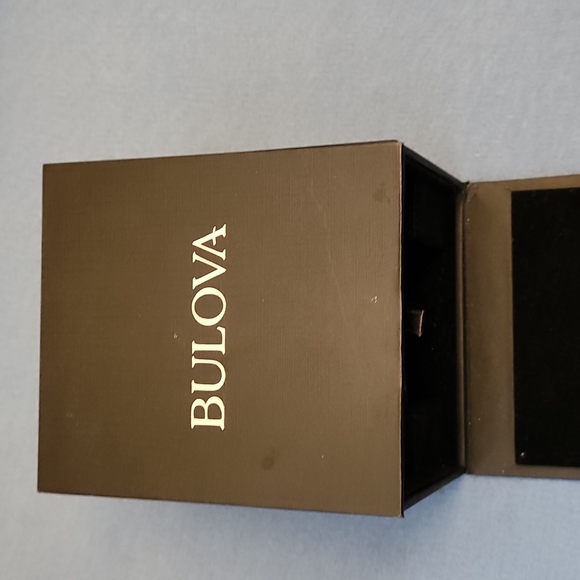 Bulova black metal watch 44mm - Picture 2 of 4